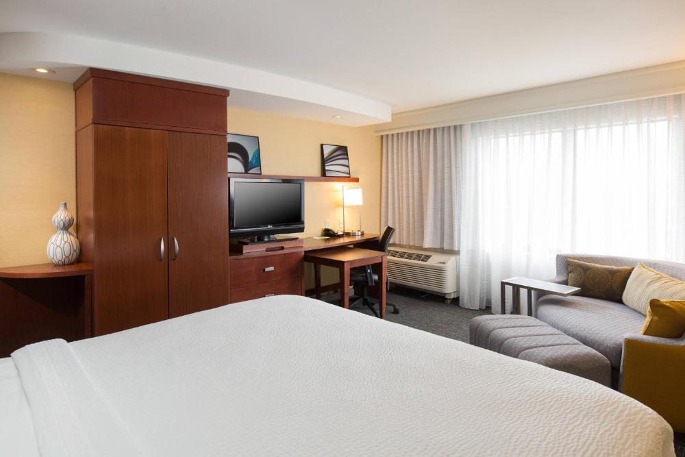 King Room with Sofa Bed interior